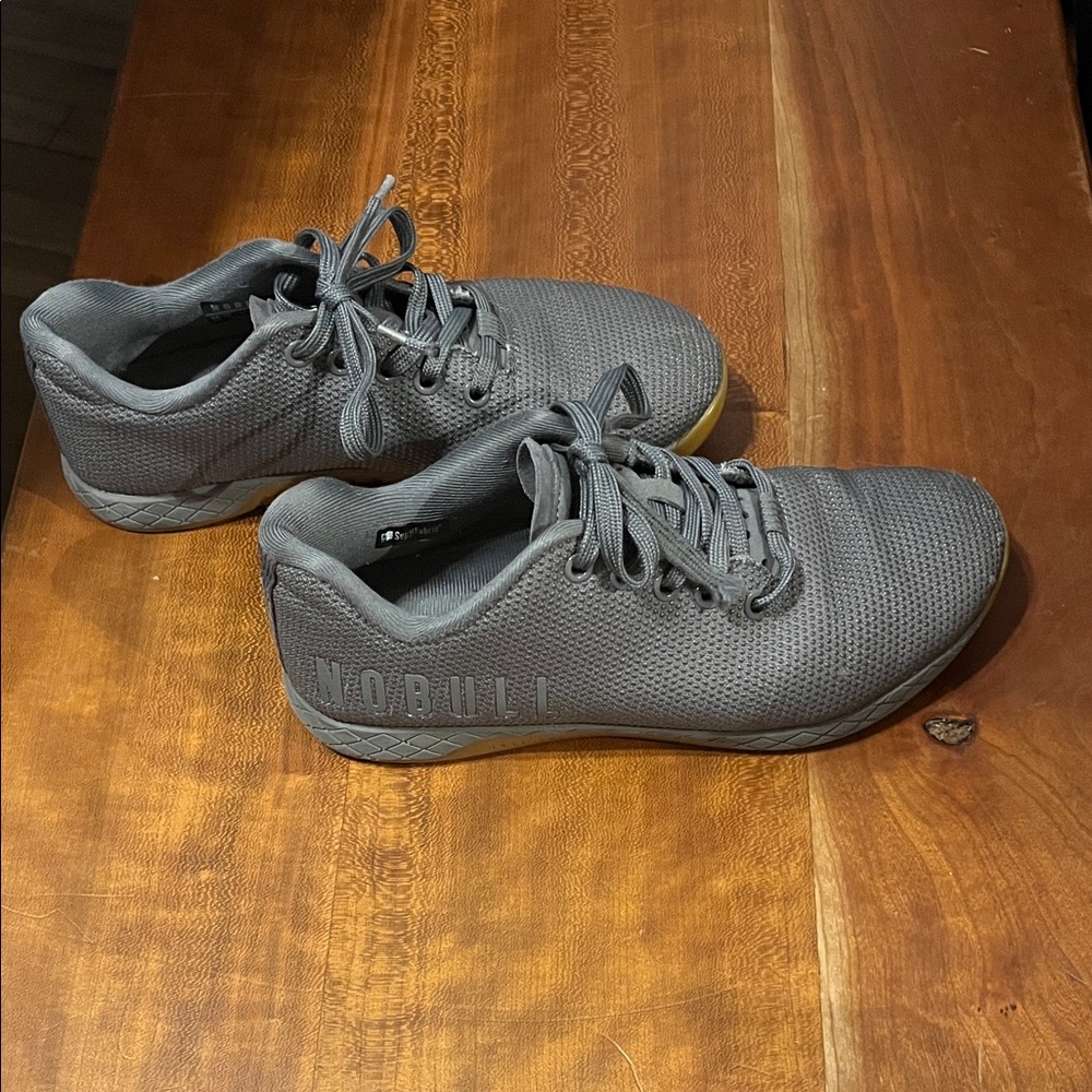 NOBULL Women’s 8.5 (Men’s 7)Trainer in Charcoal Gray